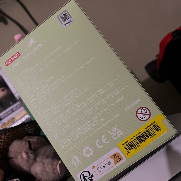 Brand New in (Open) Box Authentic Labubu Macaron Sea Salt Coconut - Picture 4 of 5